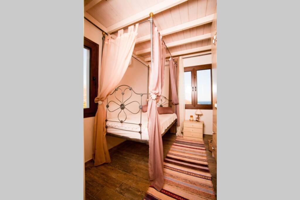 Nikis Seaside House Villa Vlichadia Екстериор снимка