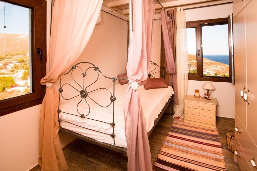 Nikis Seaside House Villa Vlichadia Екстериор снимка